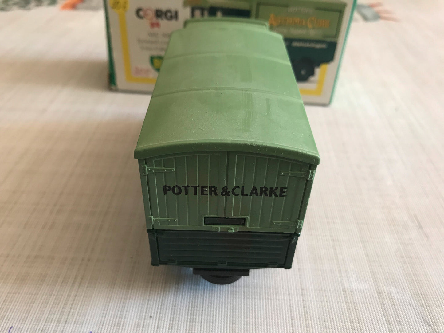 Voiture Miniature Camion Fourgon AEC 508 Asthma Cure Corgi 1/43