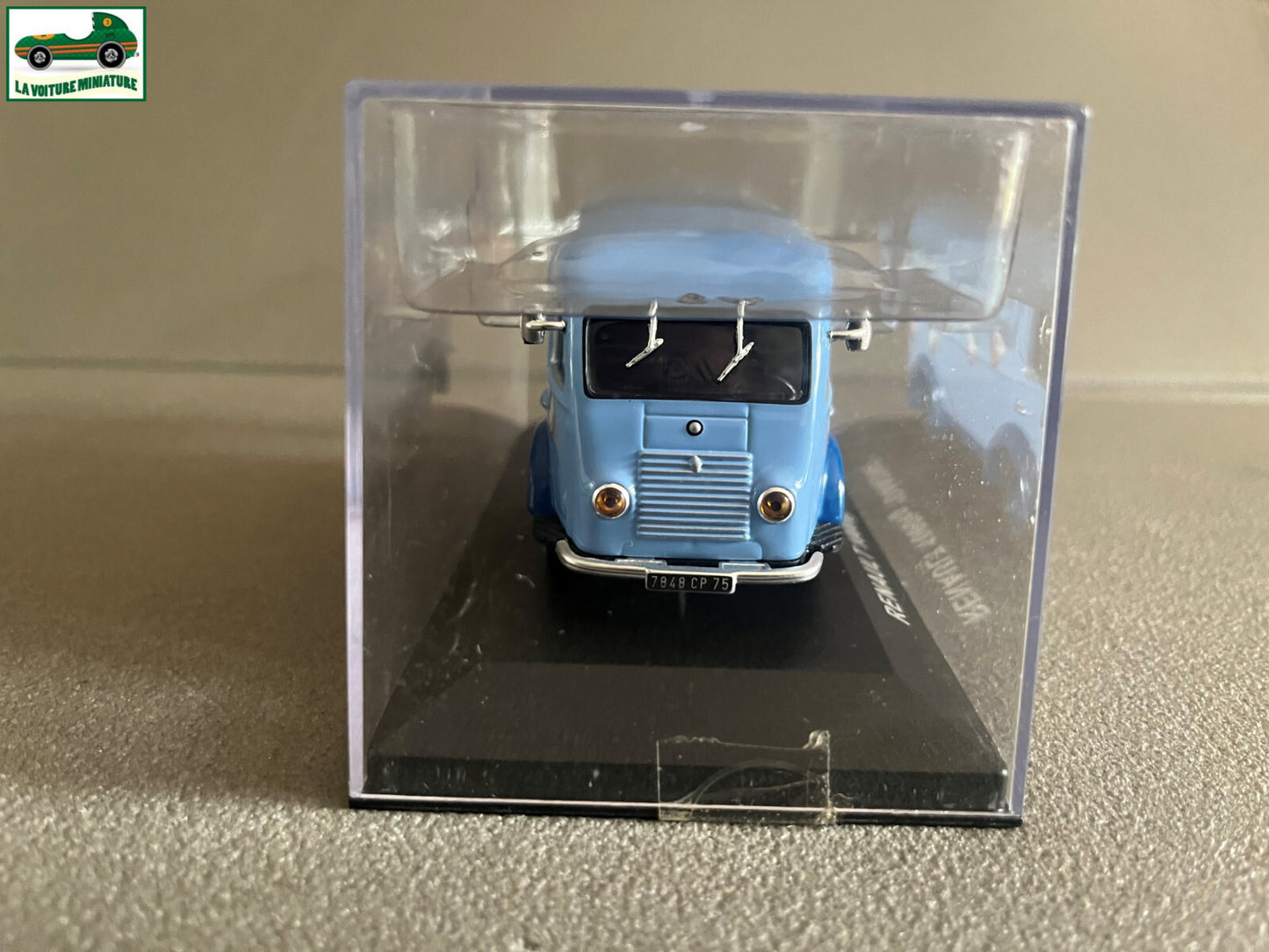 Voiture Miniature Renault 1000kg Danone au 1/43