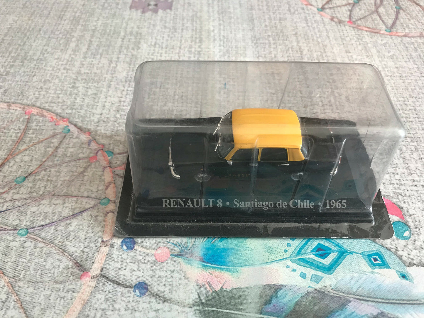 Voiture Miniature Renault 8 Santiago de Chile 1965 Taxi Du Monde au 1/43 Altaya