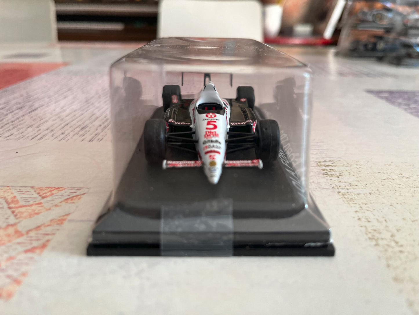 Voiture miniature Lola Ford T93 Indianapolis 500 miles Mansell Altaya 1/43