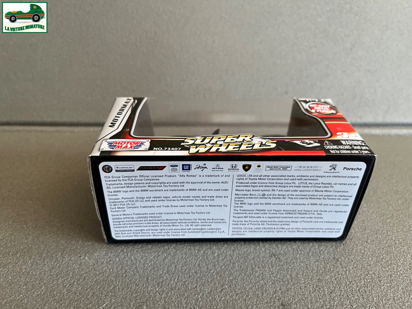 Voiture miniature Porsche 911 cabriolet black Motor Max 1/43