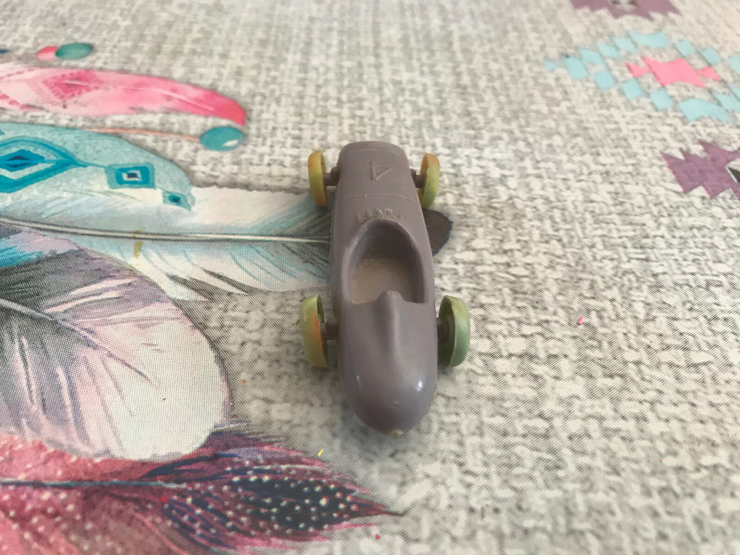 Jouet Ancien Voiture Miniature Plastique Course N° 4 7,5cm environ