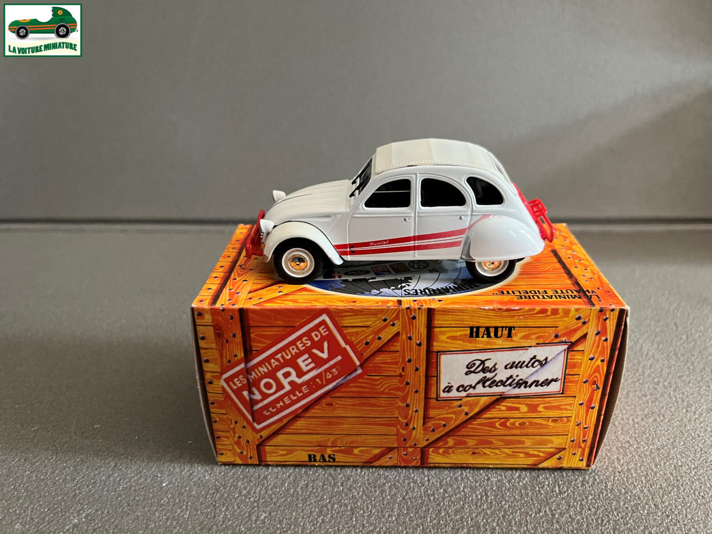 Voiture miniature Citroen 2cv Rudolph Norev Hachette au 1/43