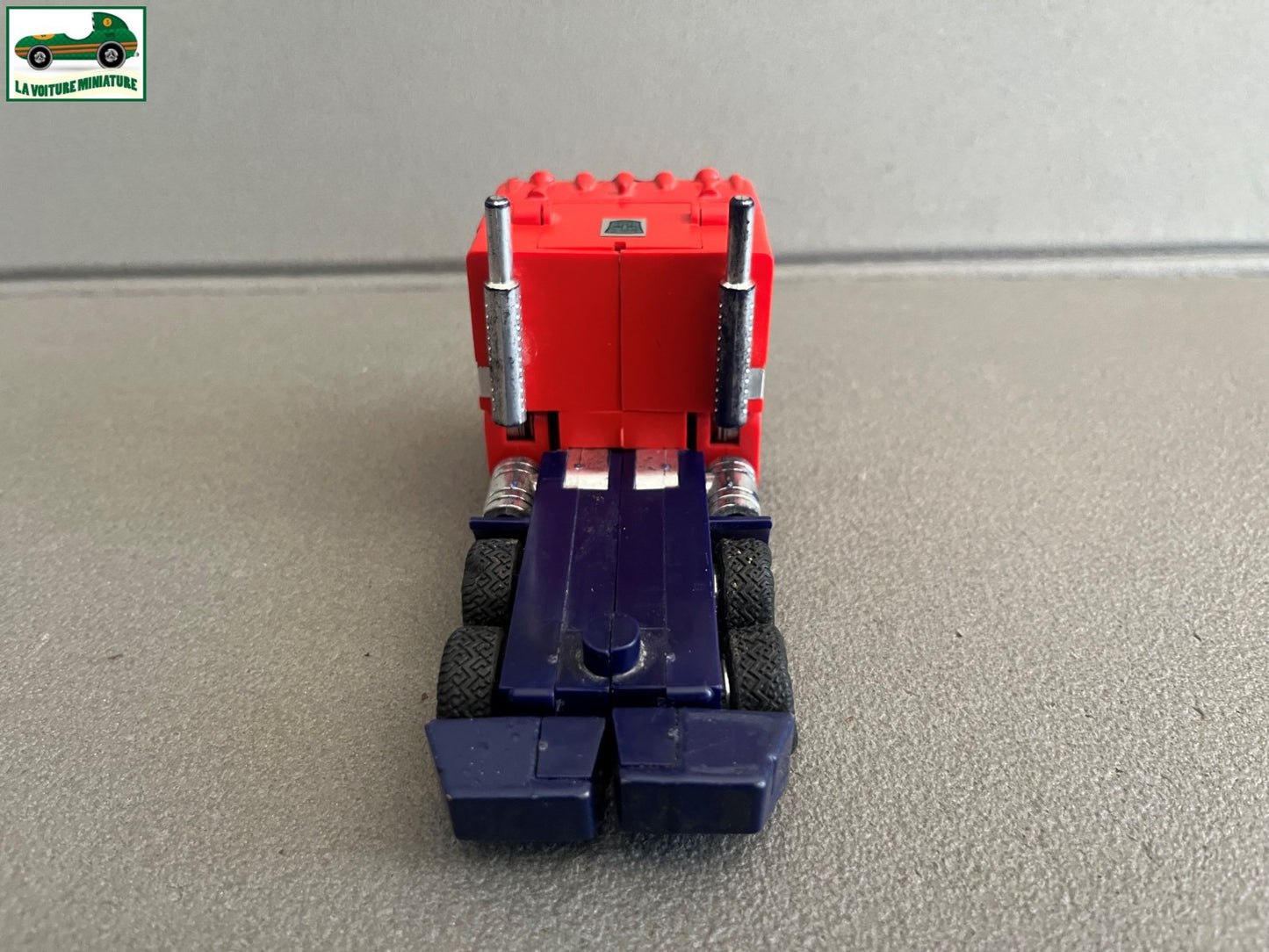 Ancienne Voiture Miniature Camion Transformers G1 1984 Optimus Prime