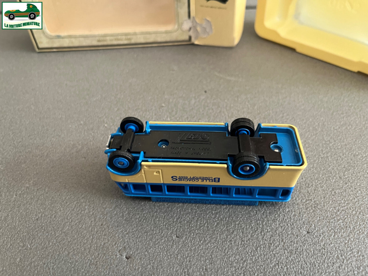 Voiture Miniature anglaise Autobus Autocar bus Belle Coaches LLedo Toy