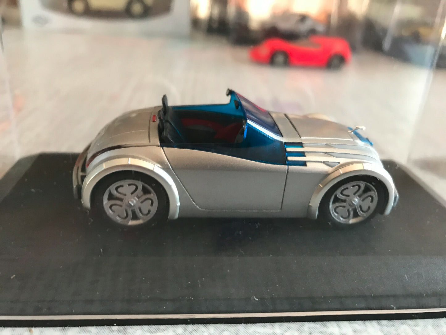 Voiture miniature Nissan Jikoo Norev Concept Car au 1/43