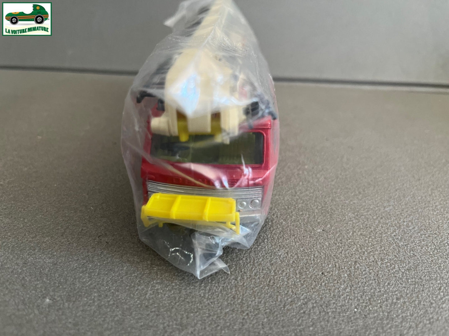 Ancienne Miniature Camion Pompiers Simon Snorkel Corgi Défauts