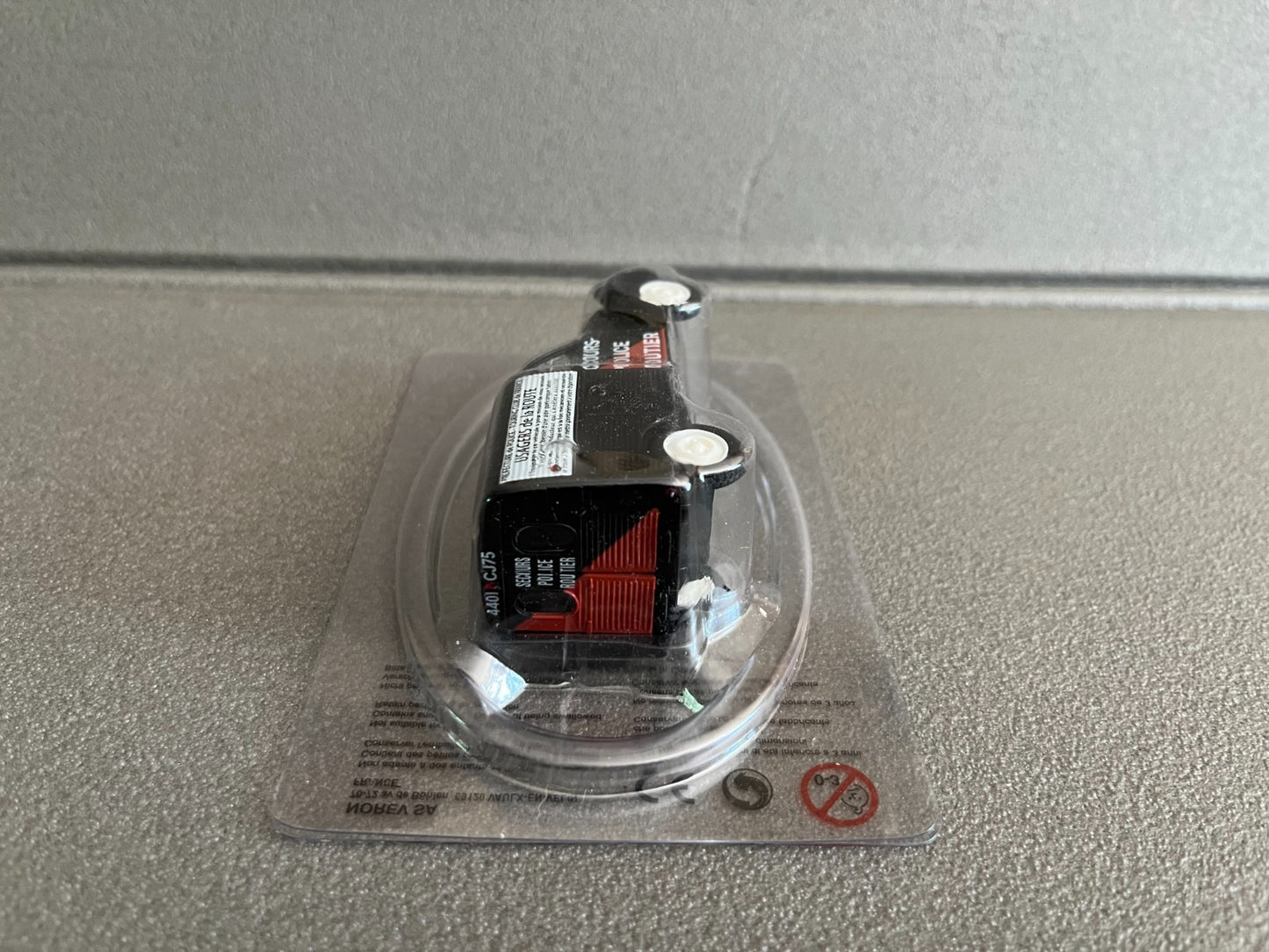 Voiture Miniature Citroen 2CV Secours Police Routier Norev au 1/43