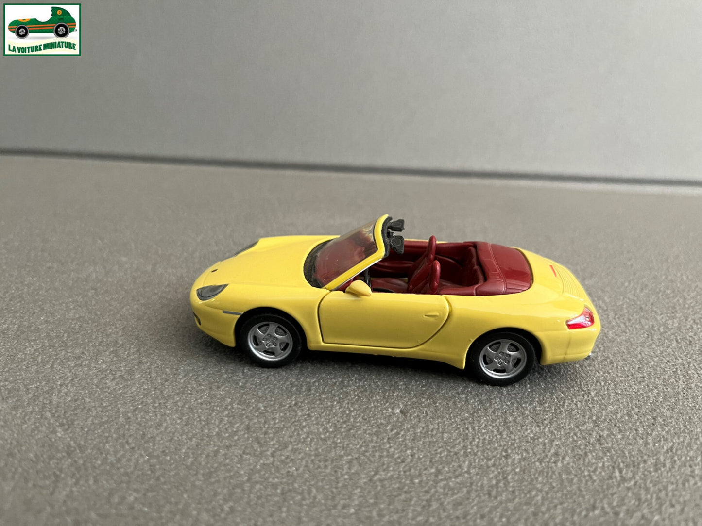 Voiture Miniature Porsche 911 Cabrio Schuco au 1/43