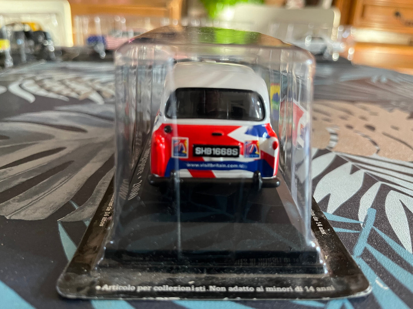 Voiture Miniature Austin LTI FX4 Singapore 2000 Taxi Du Monde au 1/43 Altaya