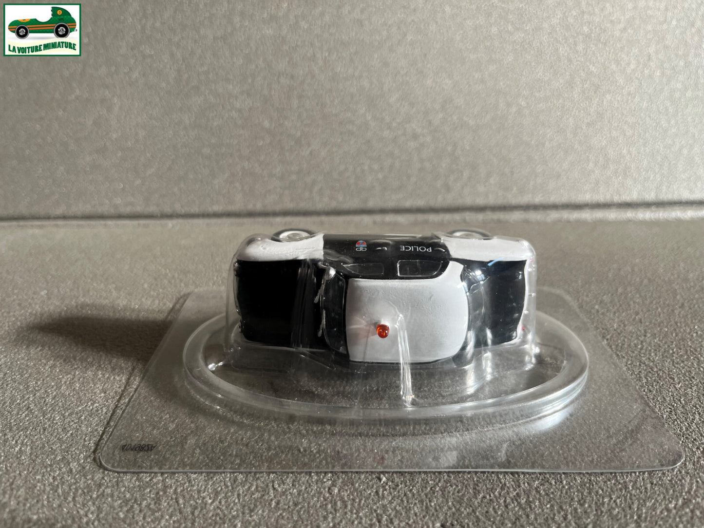 Voiture Miniature Renault Dauphine Police Norev Hachette 1/43