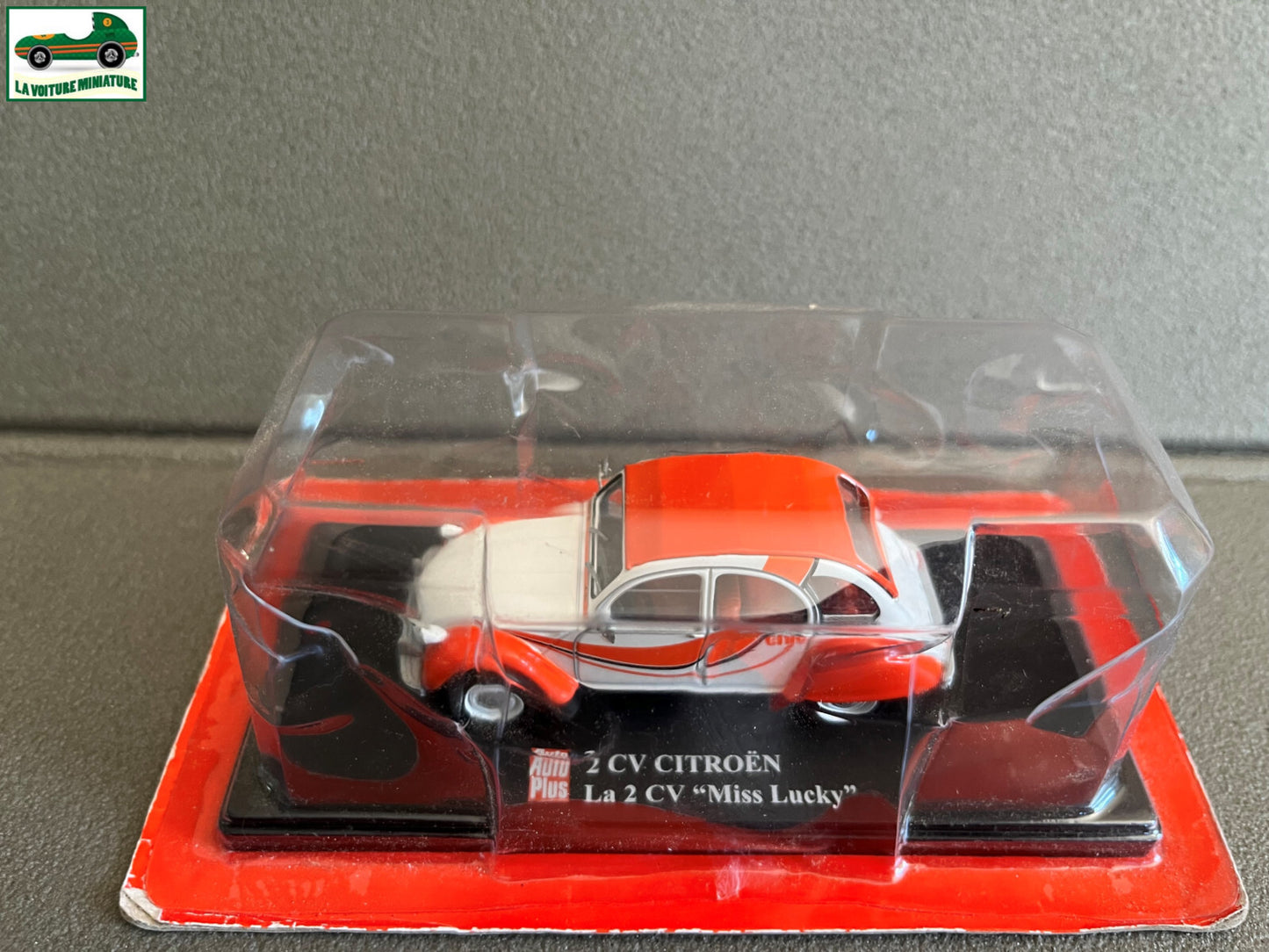 Voiture miniature Citroen 2cv 2 cv Miss Lucky Auto Plus Hachette 1/43