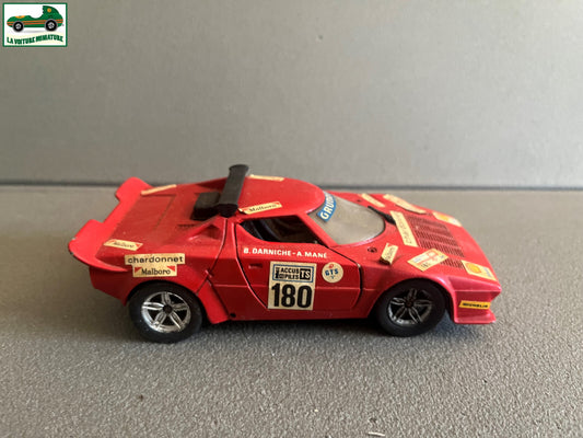 Ancienne Voiture Miniature Lancia Stratos Polistil au 1/25 Epave