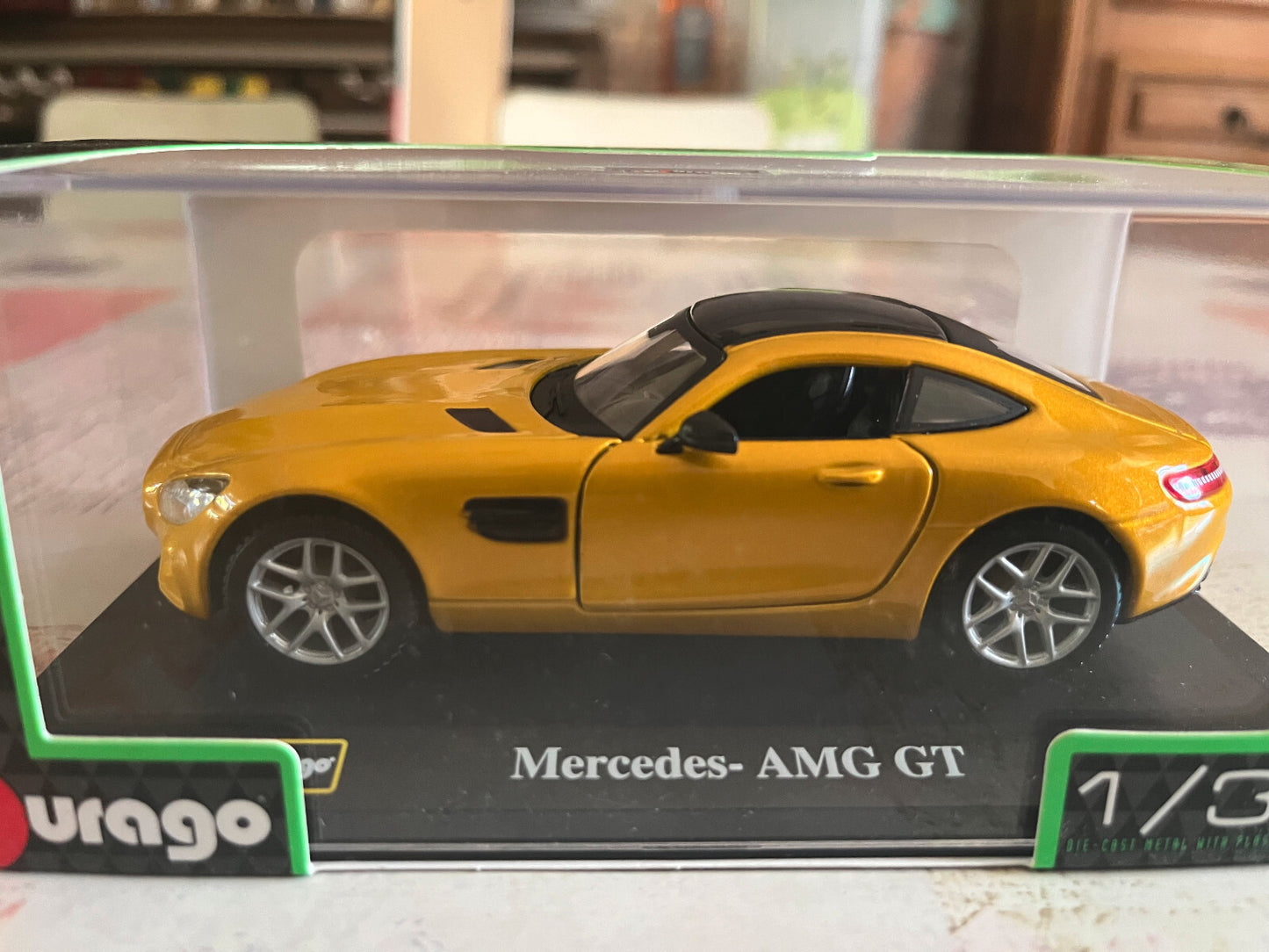 Voiture Miniature Burago Mercedes AMG GT au 1/32