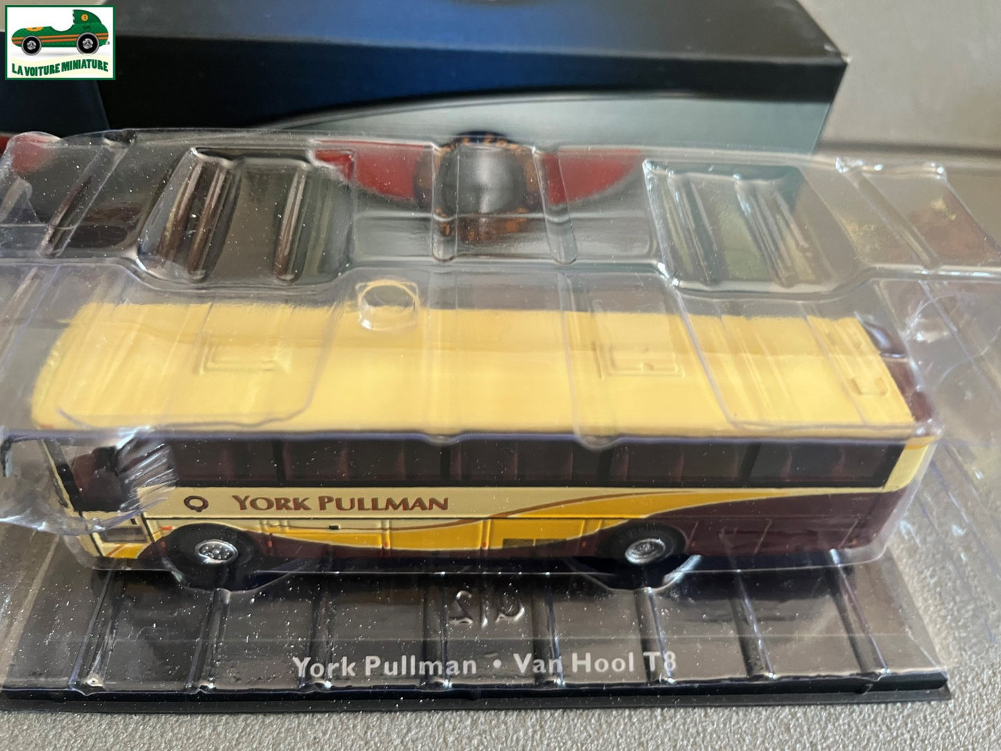 Voiture miniature York Pullman Van Hool T8 Autobus Bus Autocar Atlas 1/72