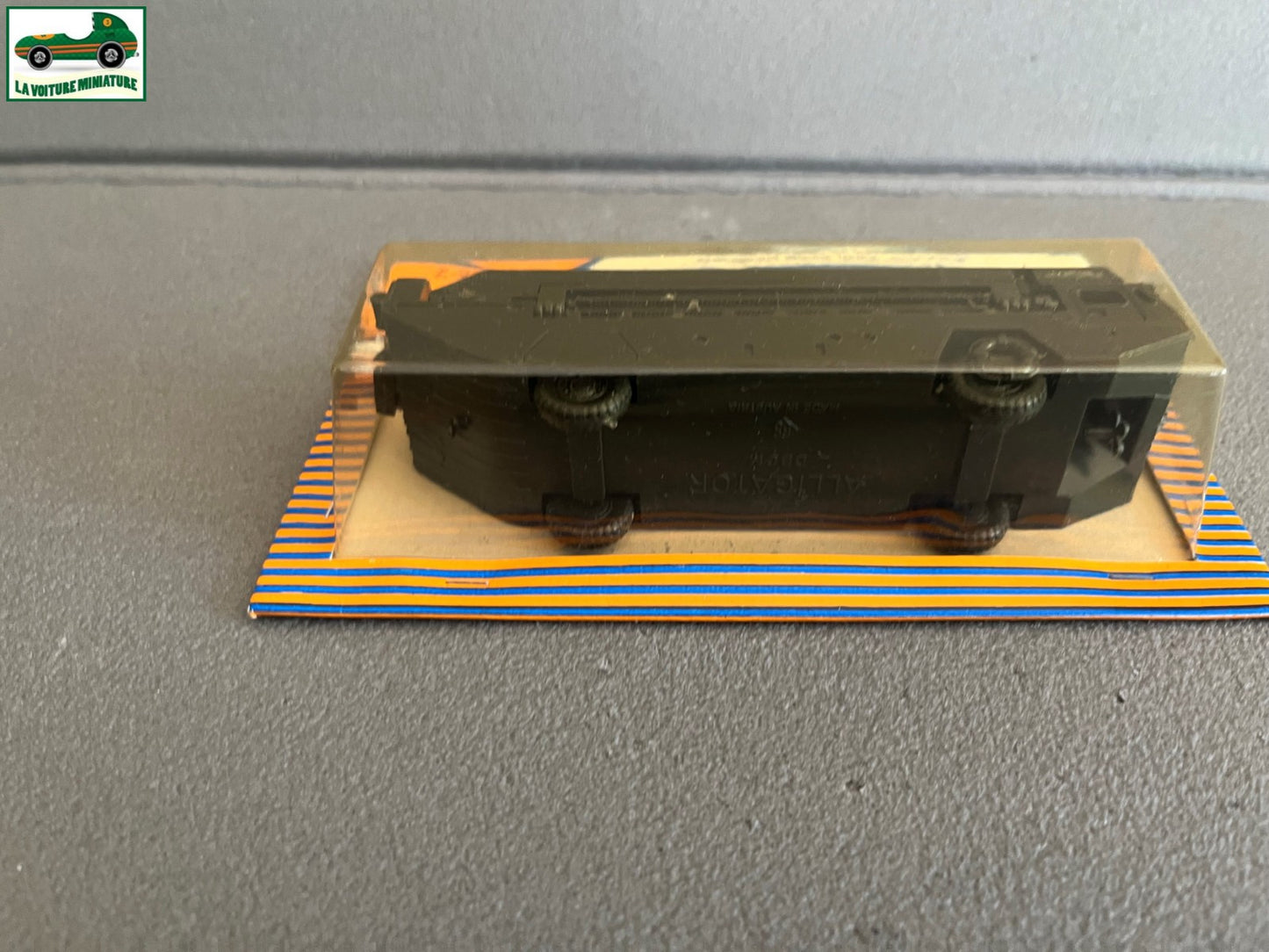 Miniature Engin Militaire Camion Blindé Z-222 Alligator Roco Minitanks 1/87 HO