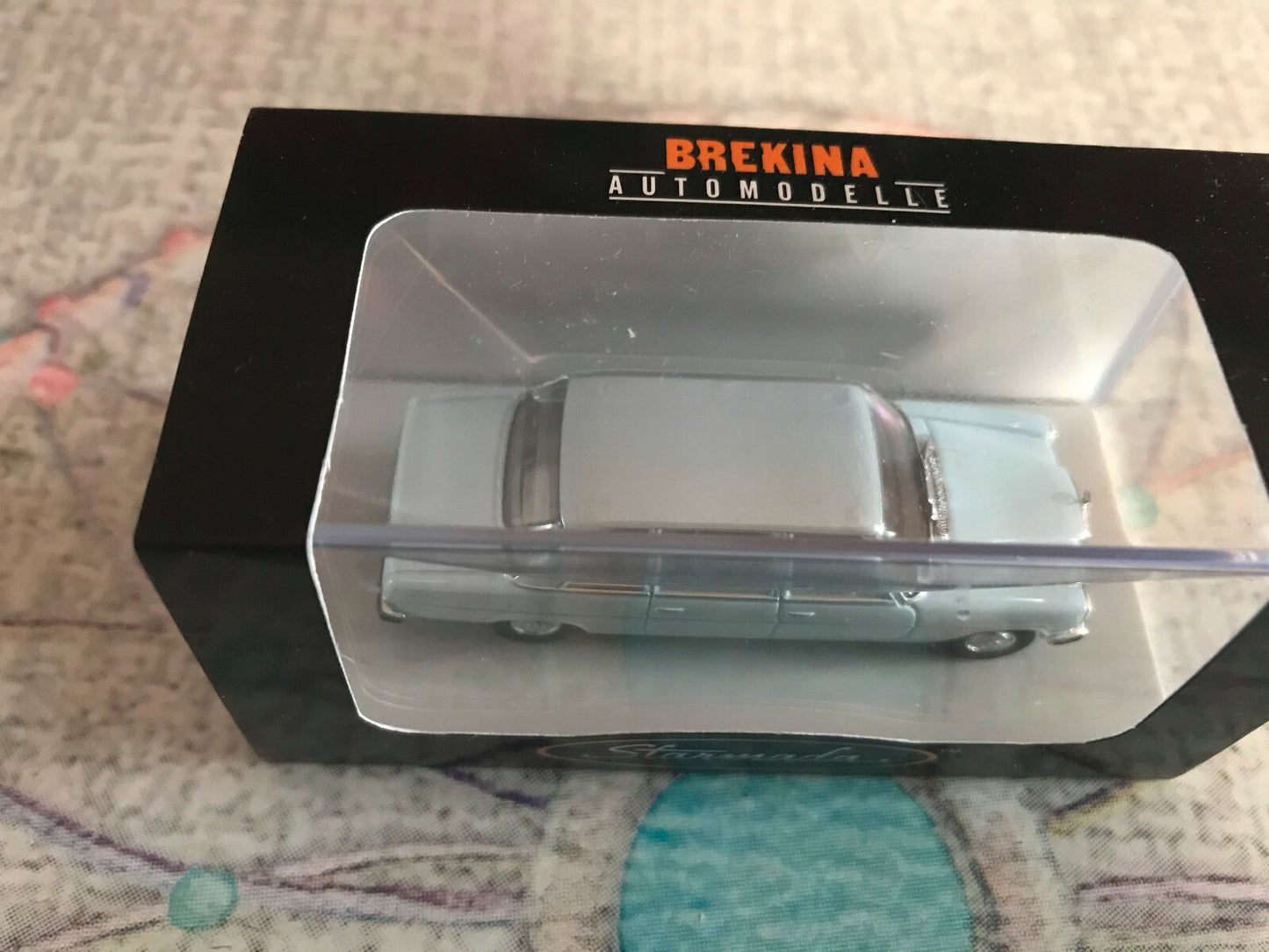 Voiture Miniature Mercedes Benz 220 D W115 Art 13403 Brekina 1/87 HO