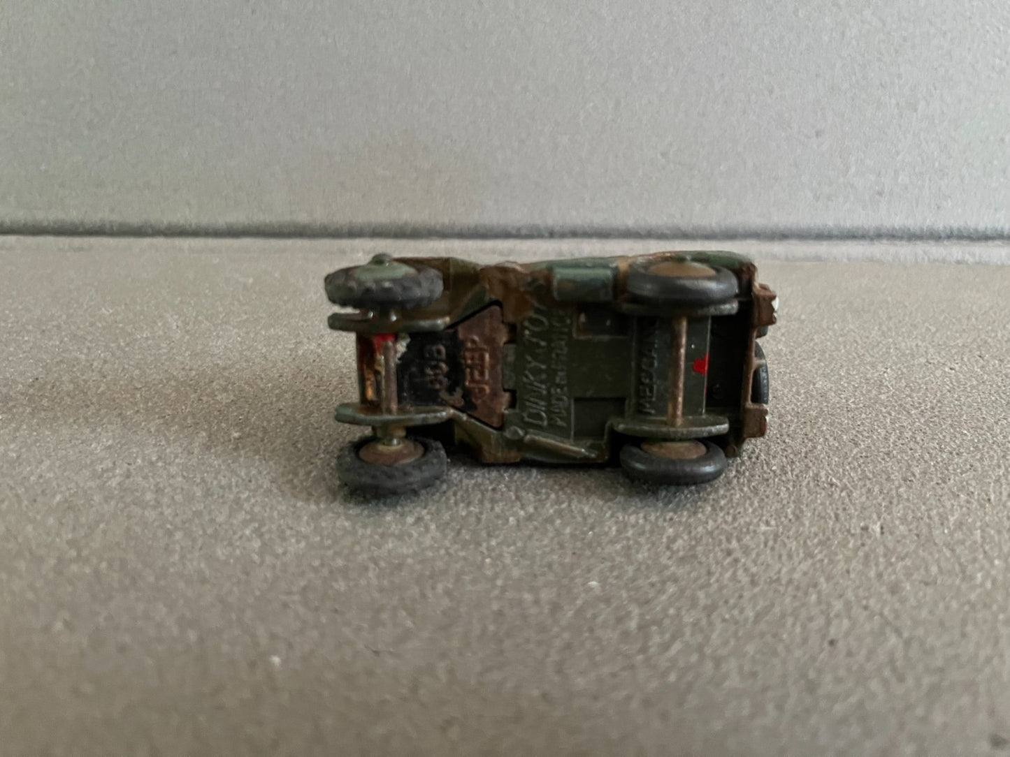 Ancienne Miniature Militaire Voiture Jeep Dinky Toys Meccano France Epave