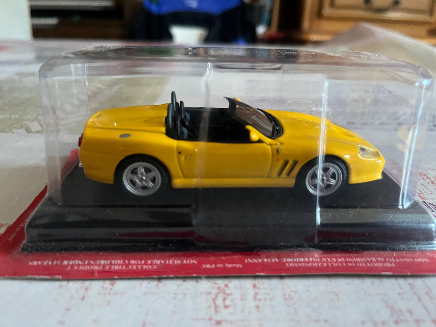 Voiture miniature Collection Ferrari 550 Barchetta Pininfarina Ixo Fabbri 1/43