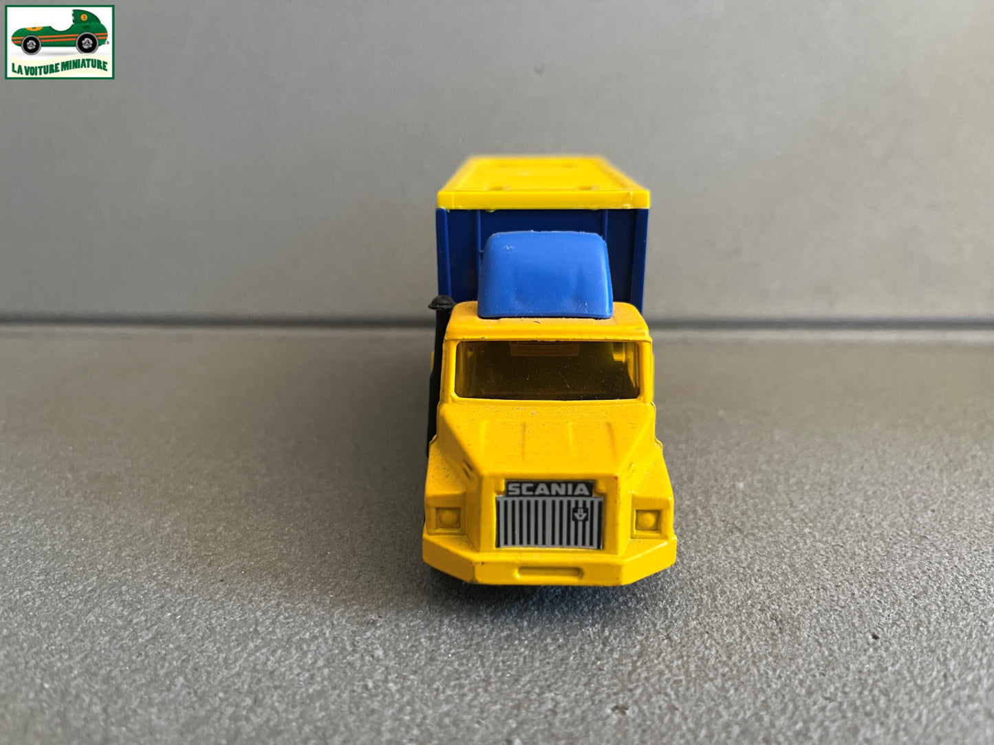 Ancienne Miniature Camion Porte Conteneur Scania Danzas Corgi Junior