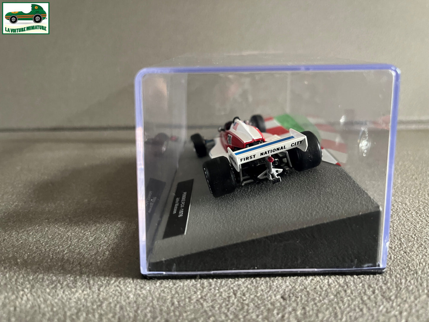 Voiture miniature Formule 1 F1 Penske PC4 1976 Watson au 1/43