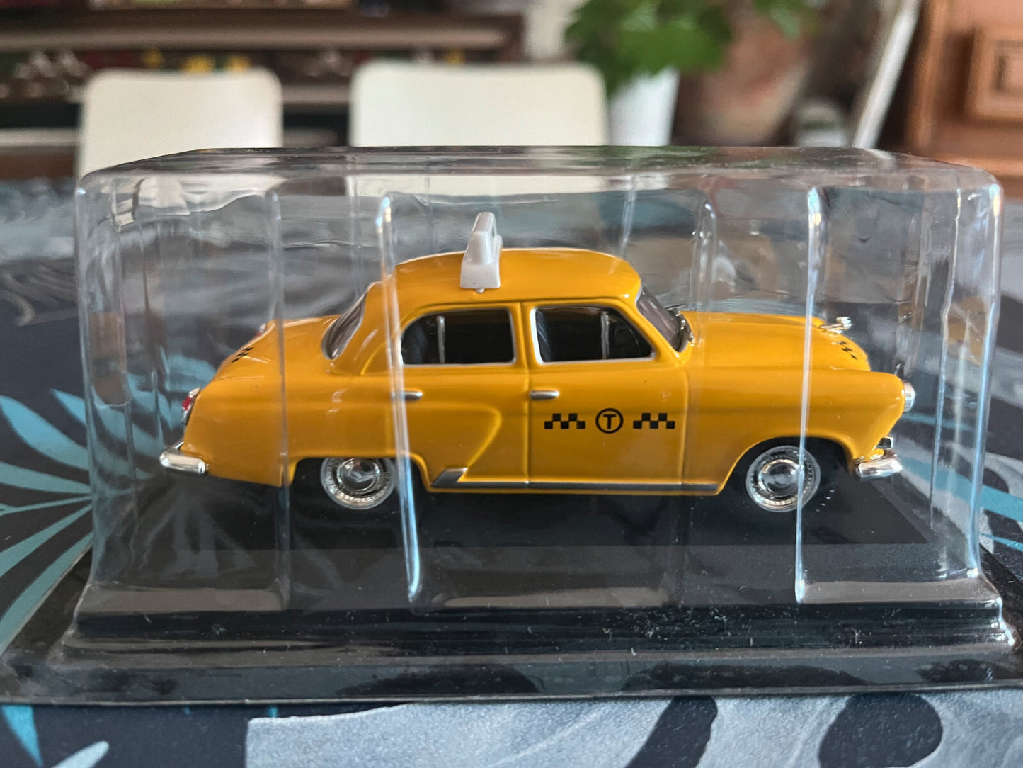 Voiture Miniature Volga M21 Moscow 1955 Taxi Du Monde au 1/43 Altaya