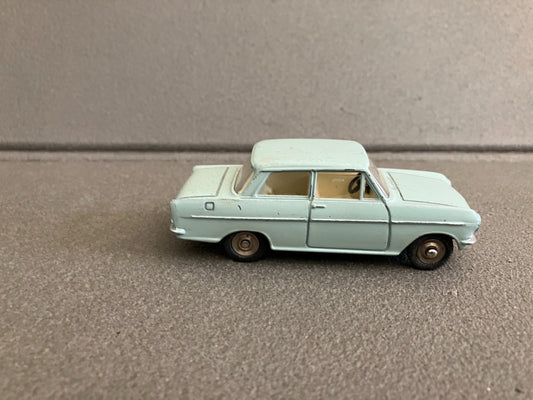 Ancienne Voiture Miniature Opel Kadett 540 France Meccano Dinky Toys 1/43