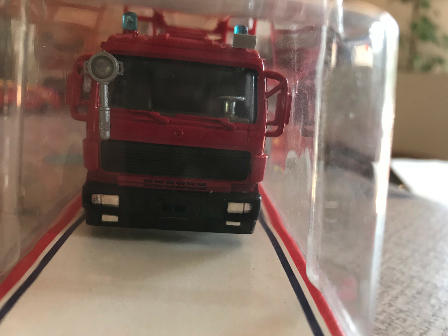 Voiture Miniature Camion Pompiers Echelle Mercedes Holly Car 6953 Vintage