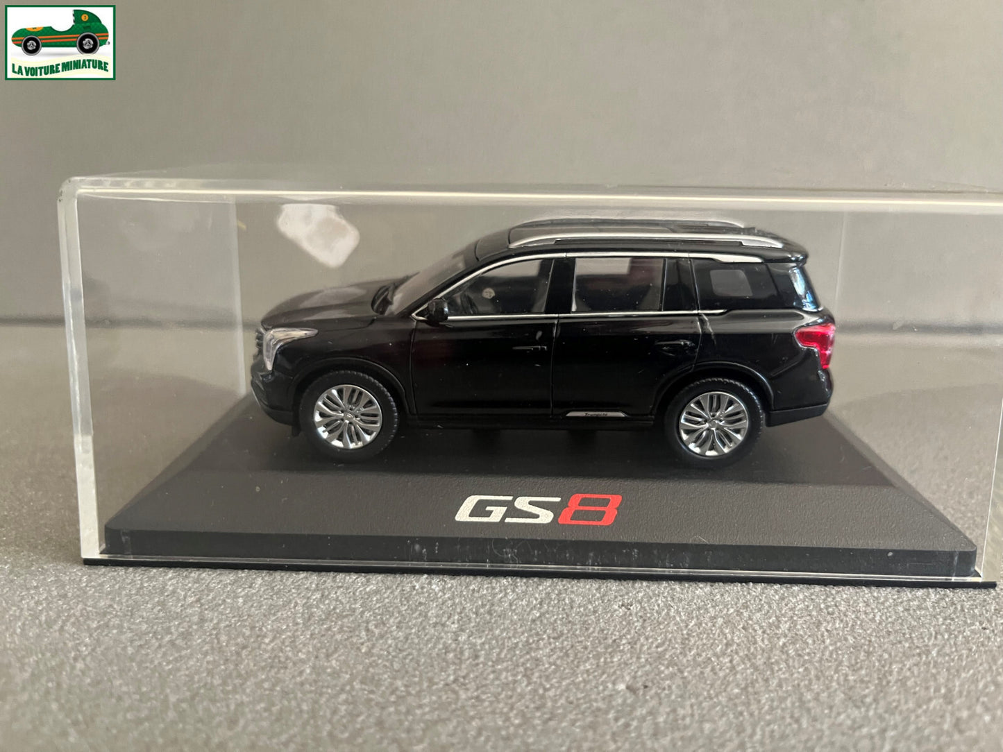 Voiture miniature GAC Motor GS8 au 1/43