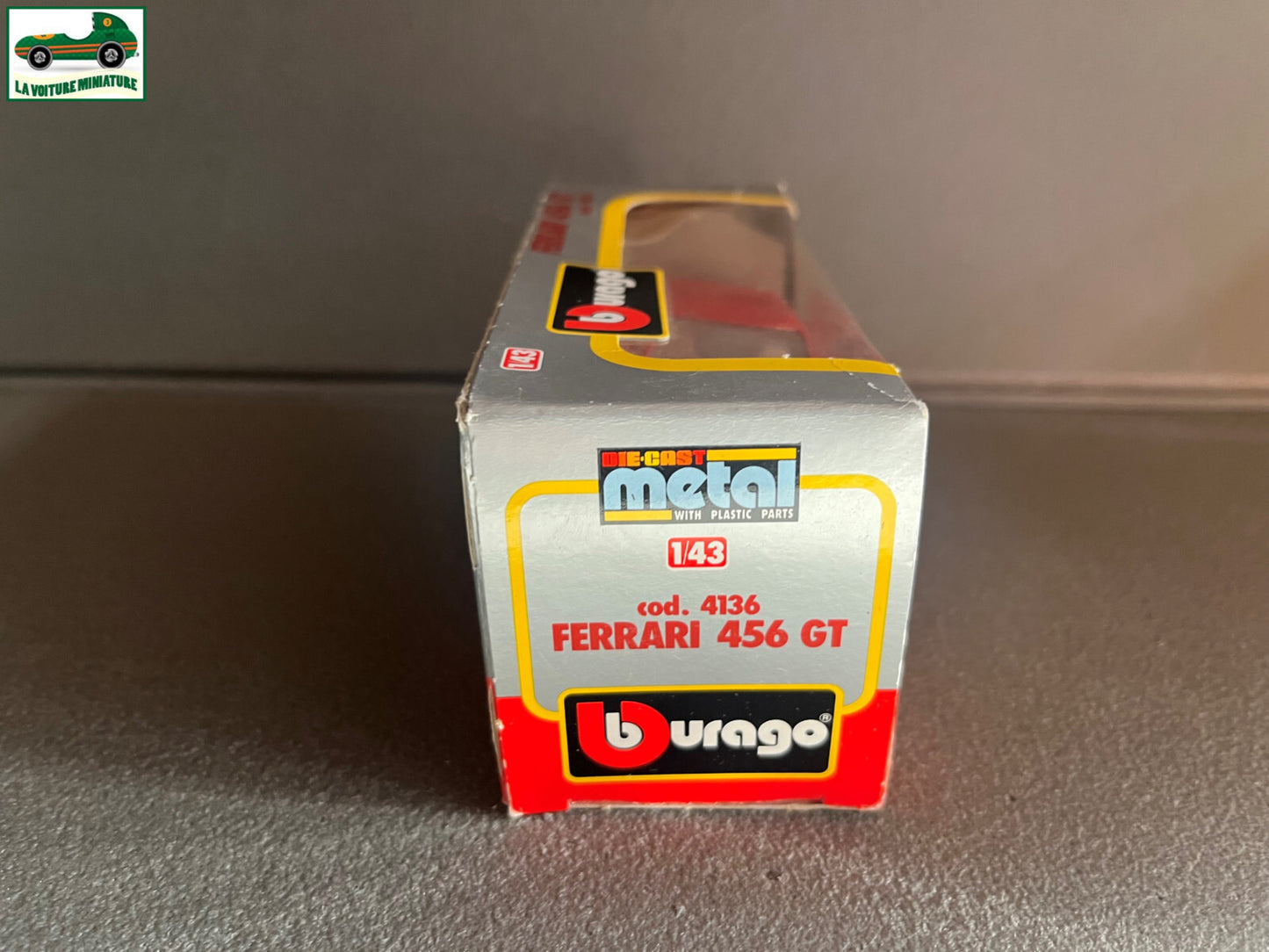 Voiture miniature Collection Ferrari 456 GT cod 4136 Burago 1/43