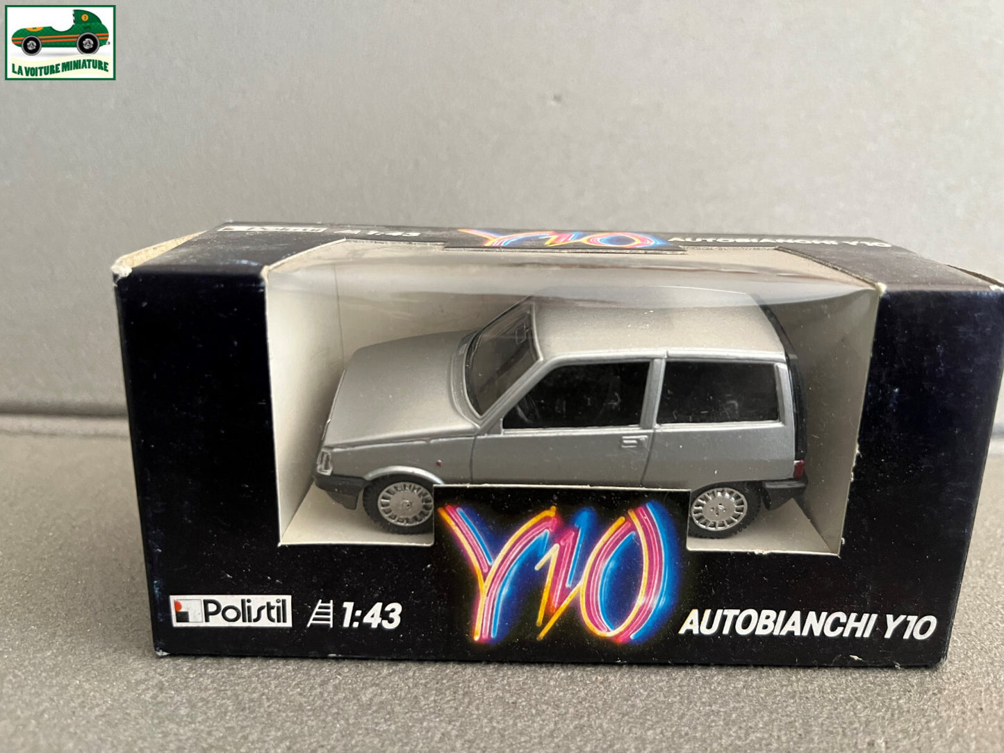 Ancienne Voiture miniature Autobianchi Y10 Polistil Italy au 1/43