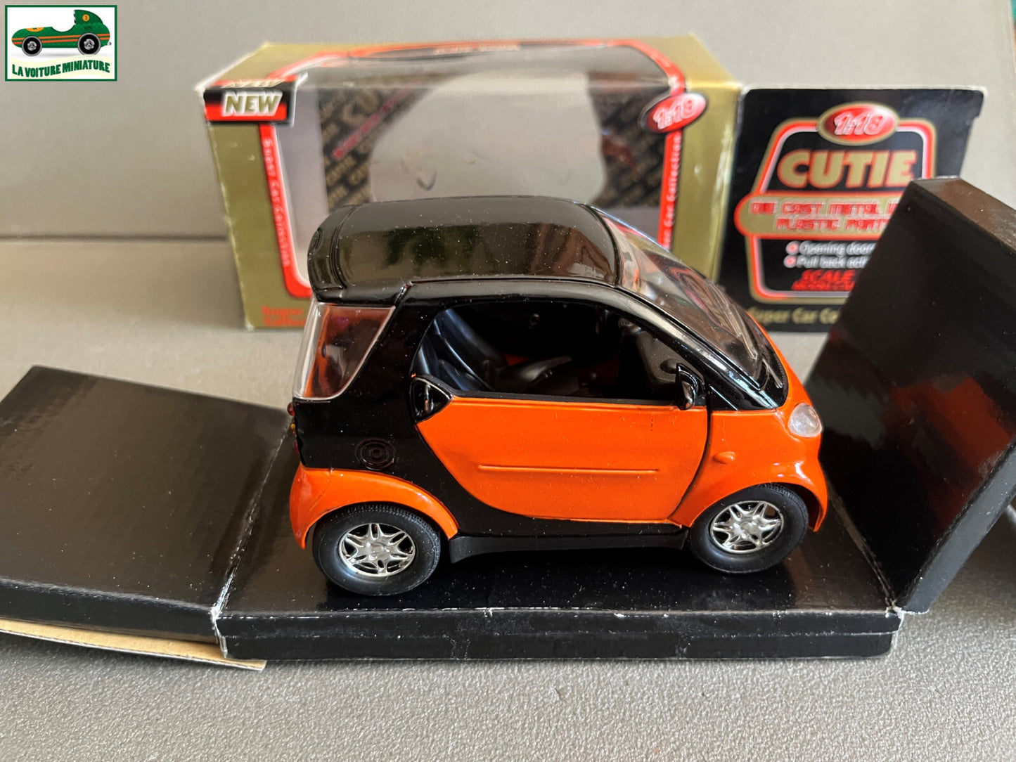 Voiture miniature Smart 1ère Version Cutie au 1/18