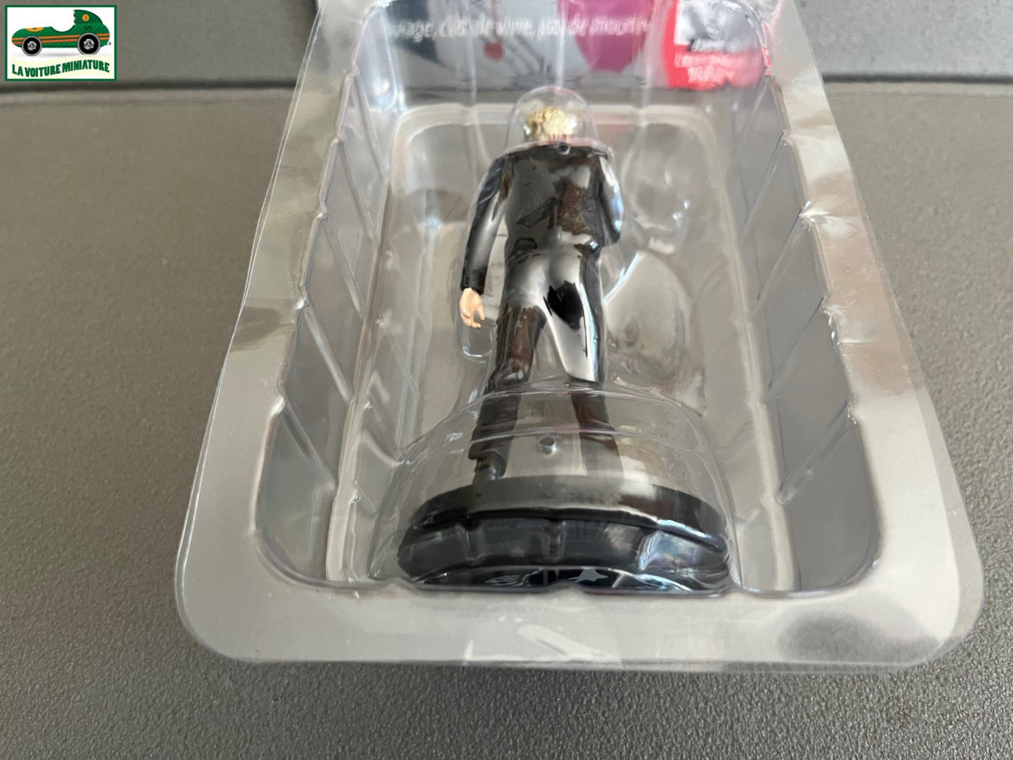Figurine de Collection Johnny Hallyday + Livret N°18