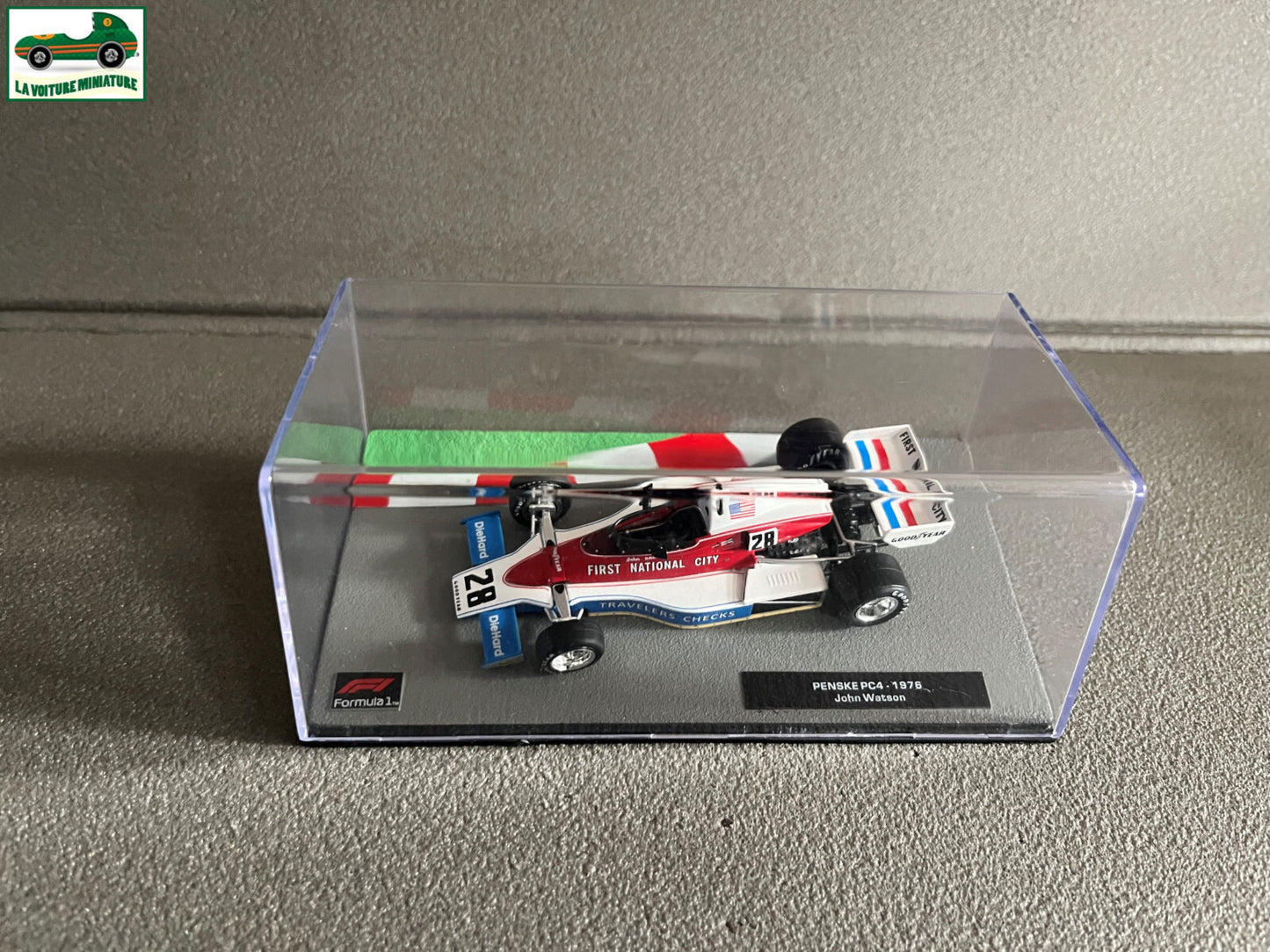 Voiture miniature Formule 1 F1 Penske PC4 1976 Watson au 1/43