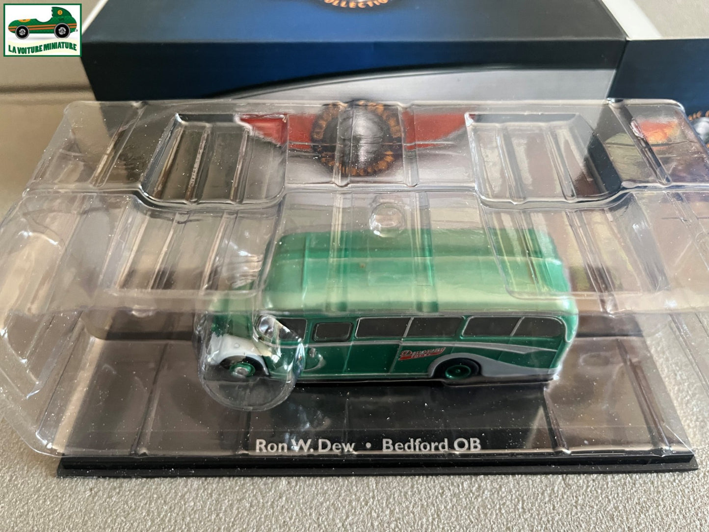 Voiture miniature Ron W. Dew Bedford OB Autobus Bus Autocar Atlas 1/72