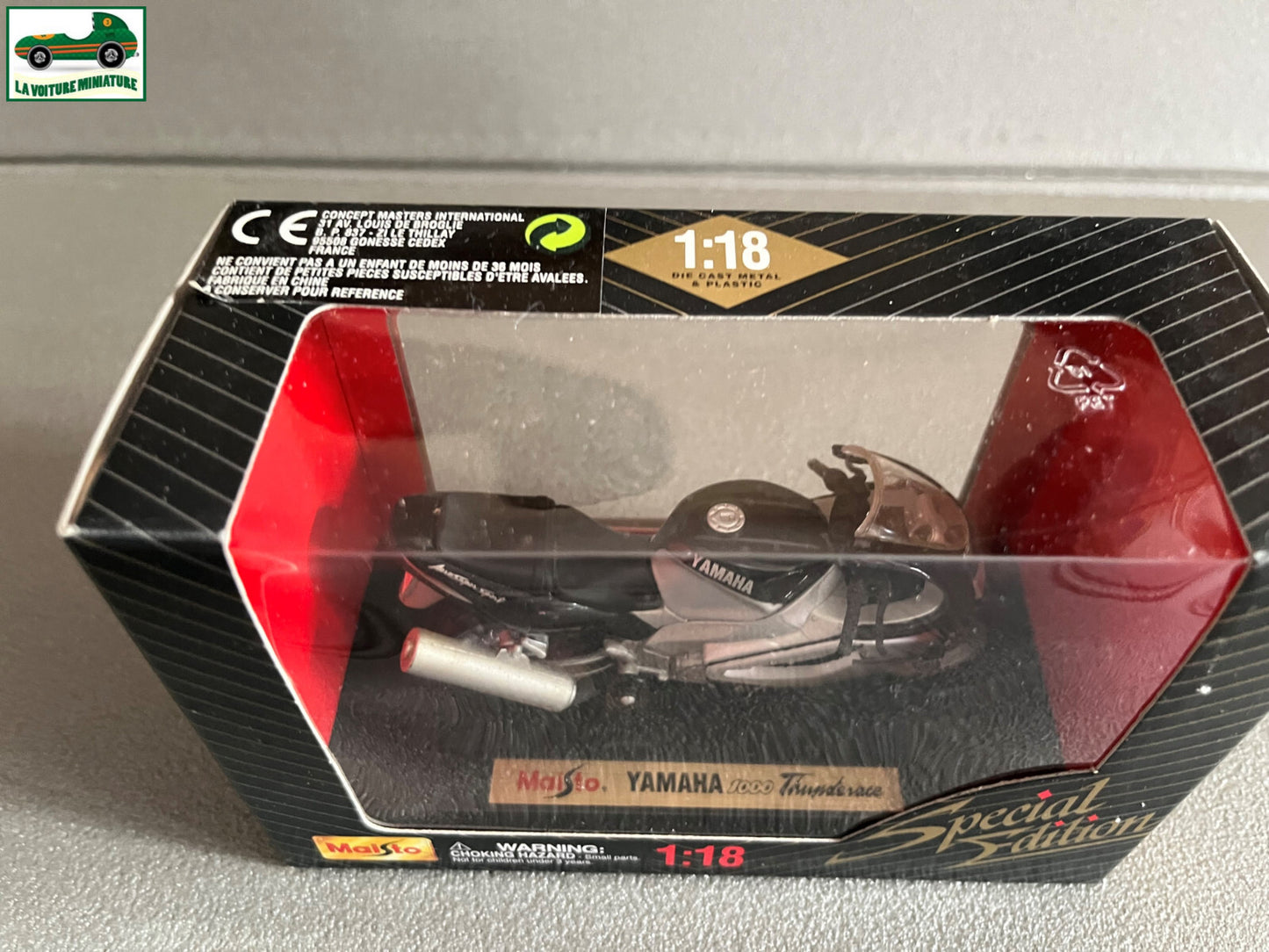 Moto miniature Yamaha 1000 Thunderace Maisto au 1/18