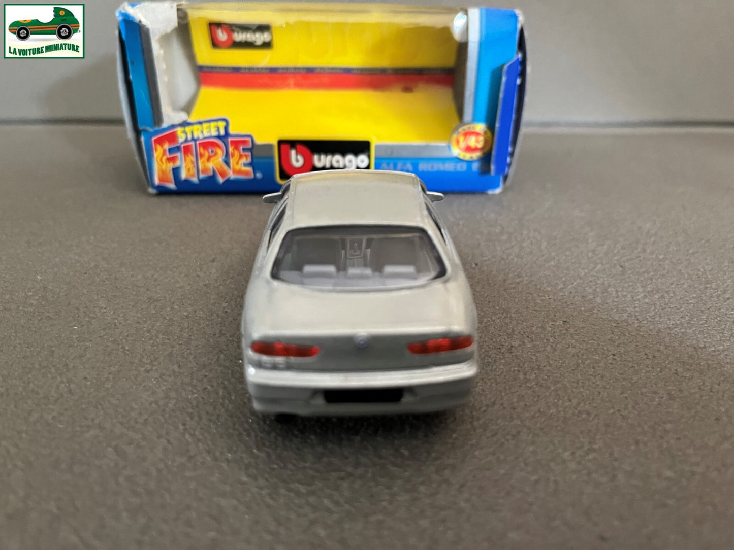 Voiture miniature Alfa Romeo 156 Burago au 1/43