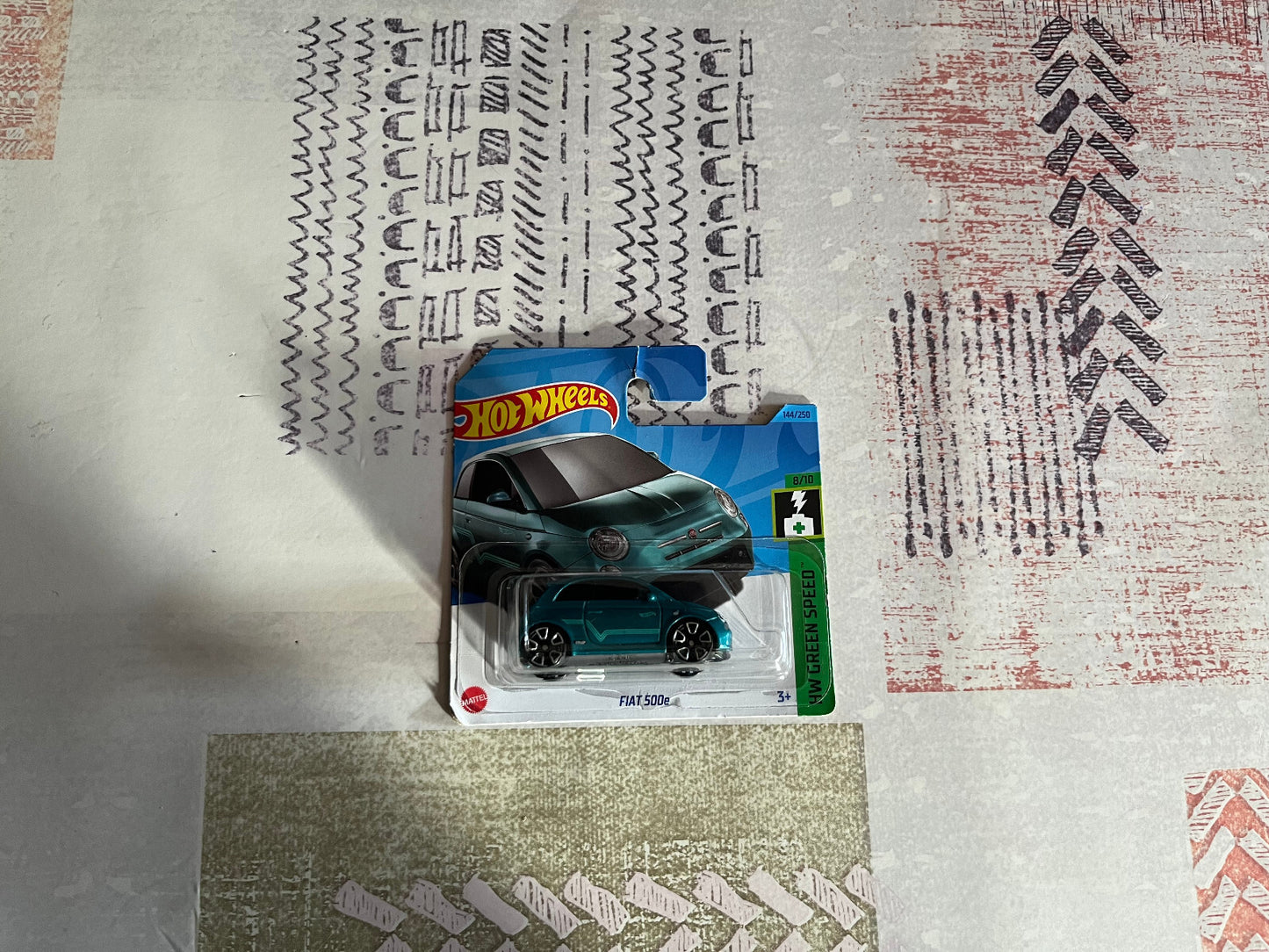 Voiture Miniature Fiat 500 électrique 500e Hotwheels 1/64 Echelle Type Majorette