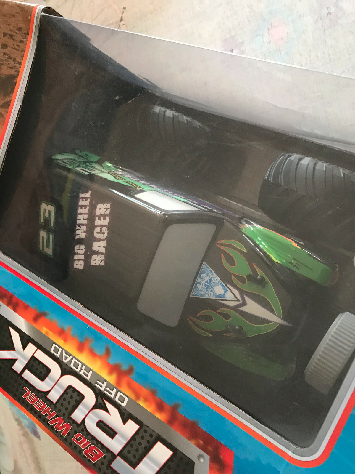 Voiture Miniature Radiocommandée Monster Truck Big Wheel Off Road 2,4ghz