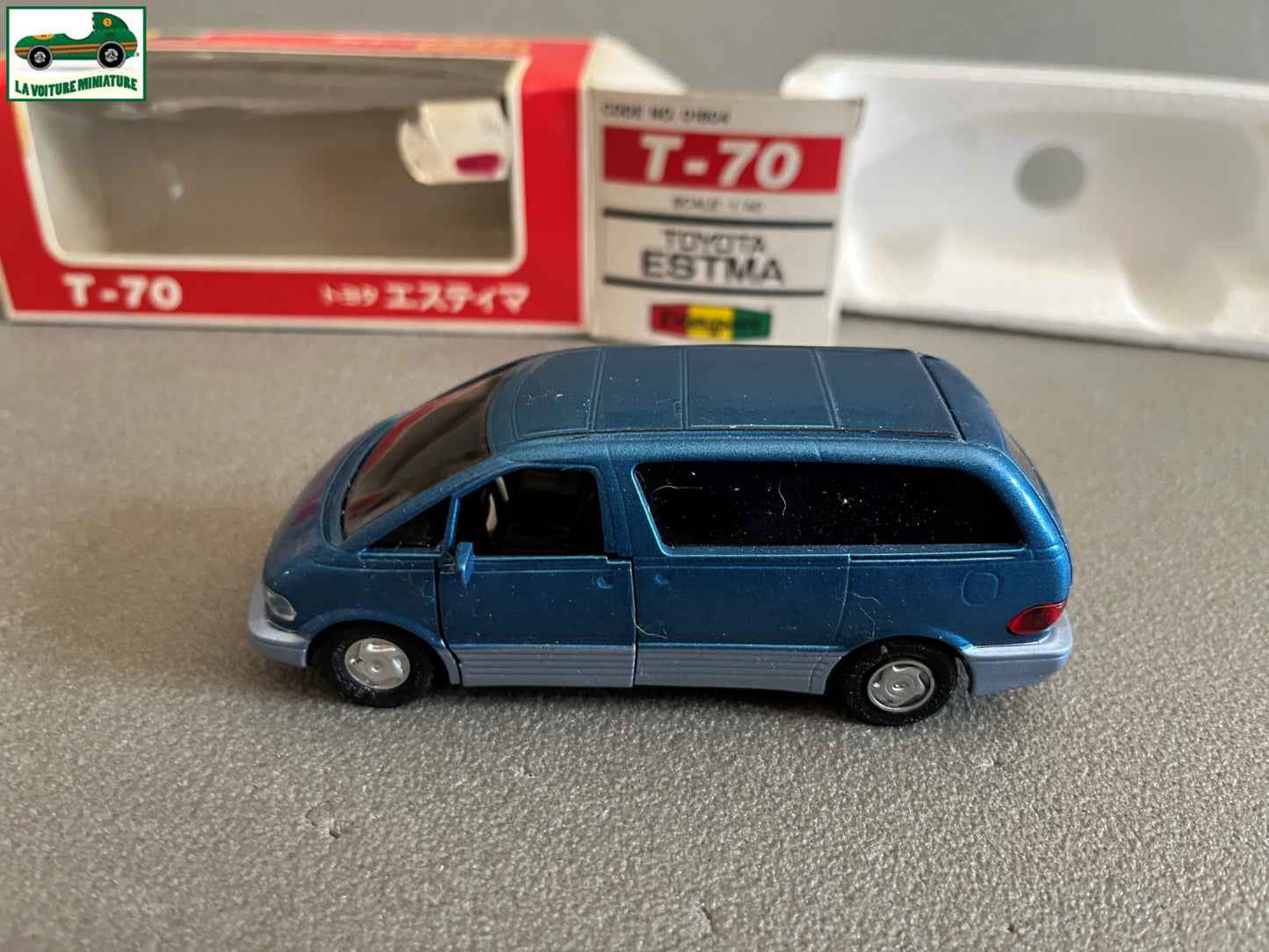 Ancienne Voiture Miniature Toyota Estima Diapet T-70 Japan au 1/40