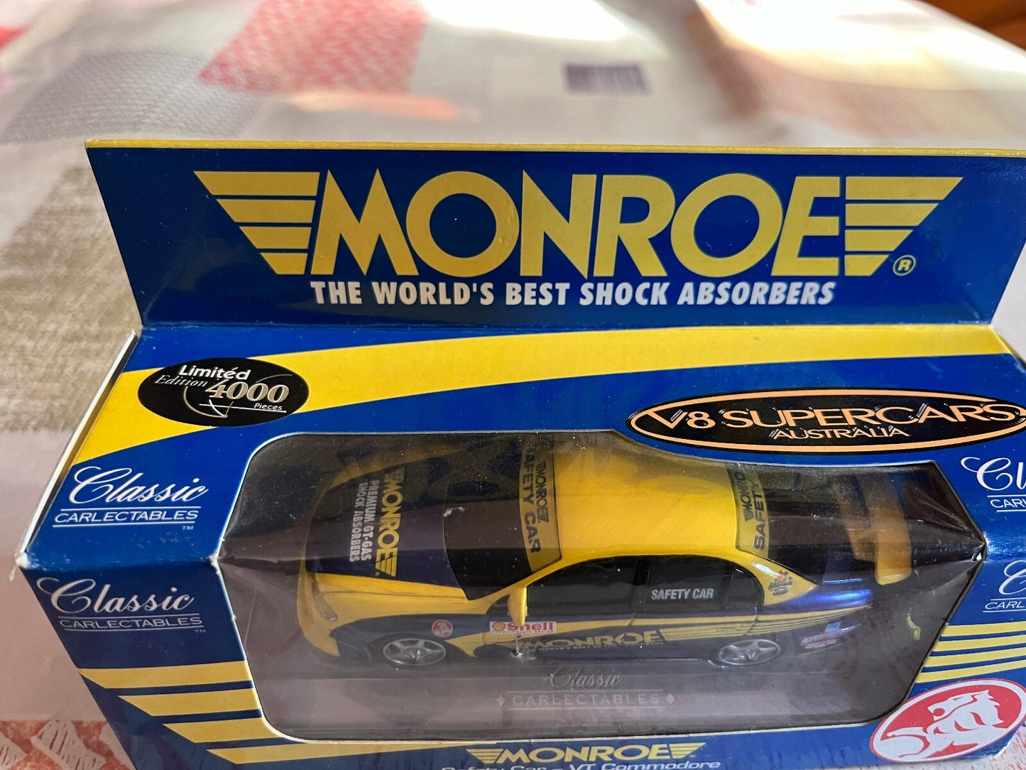 Voiture Miniature Classic Carlectables Monroe Safety Car Vt Commodore 1/43