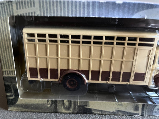 Voiture Miniature Camion D'autrefois Unic Zu Betaillere Ixo Altaya 1/43