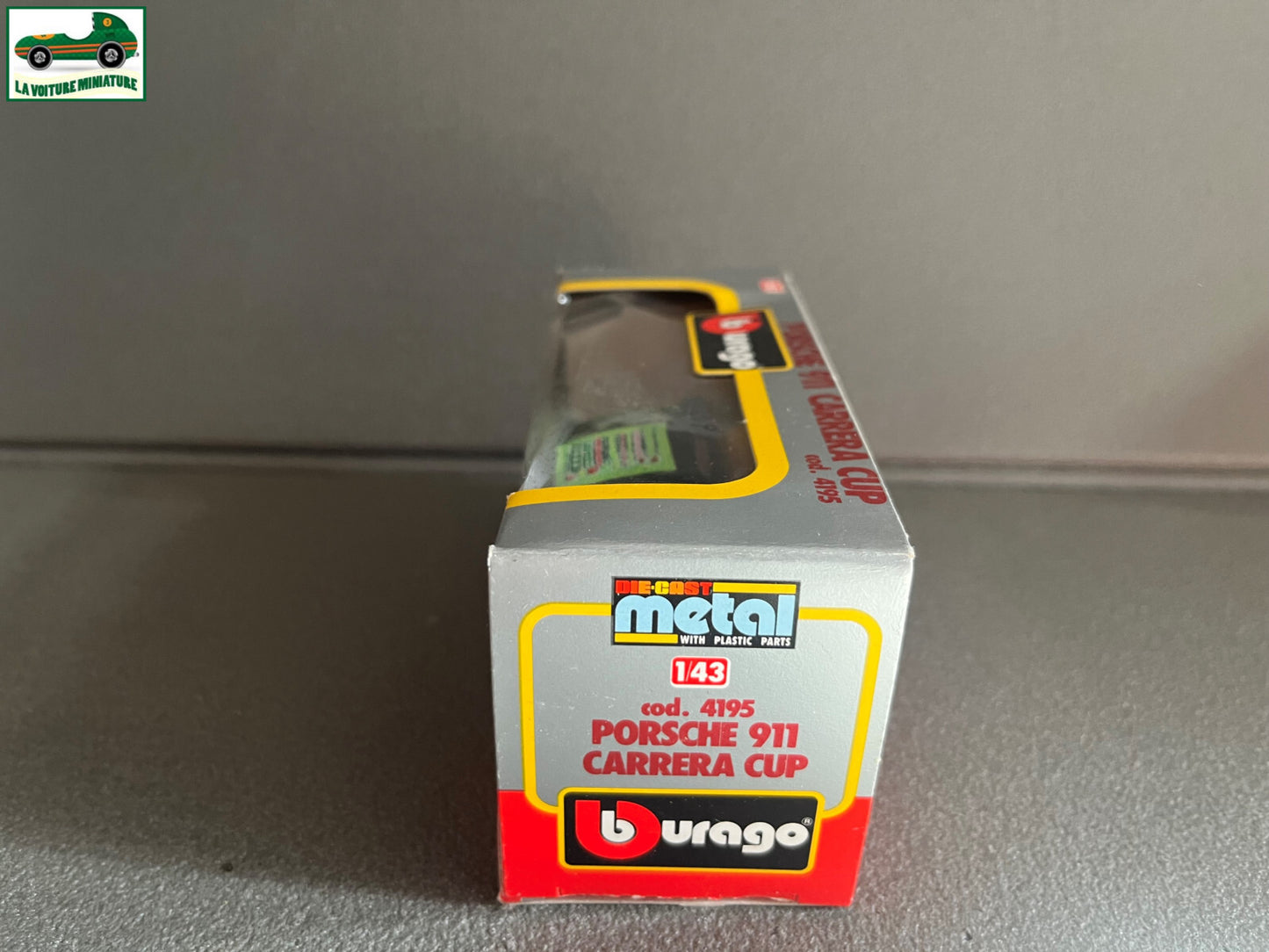 Voiture miniature Burago Porsche 911 Carrera Cup cod 4195 au 1/43