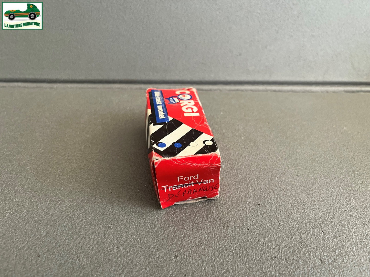 Ancienne Voiture Miniature Corgi Ford Transit Made GT Britain Echelle Majorette