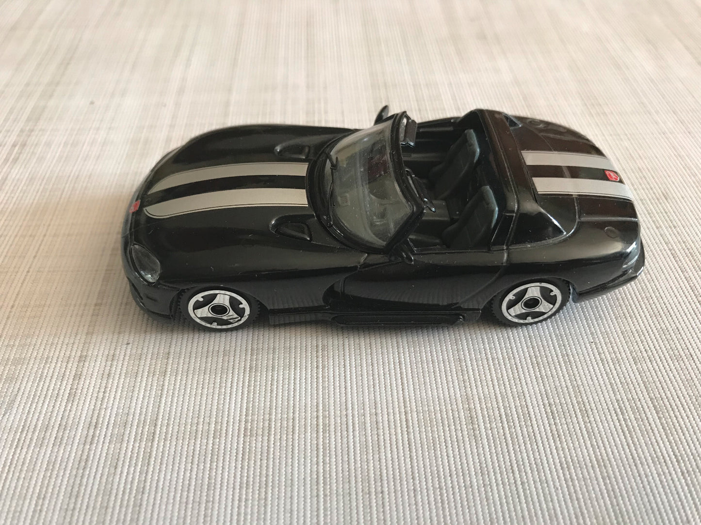 Voiture miniature Collection Dodge Viper RT/10 Burago Made in Italy au 1/43