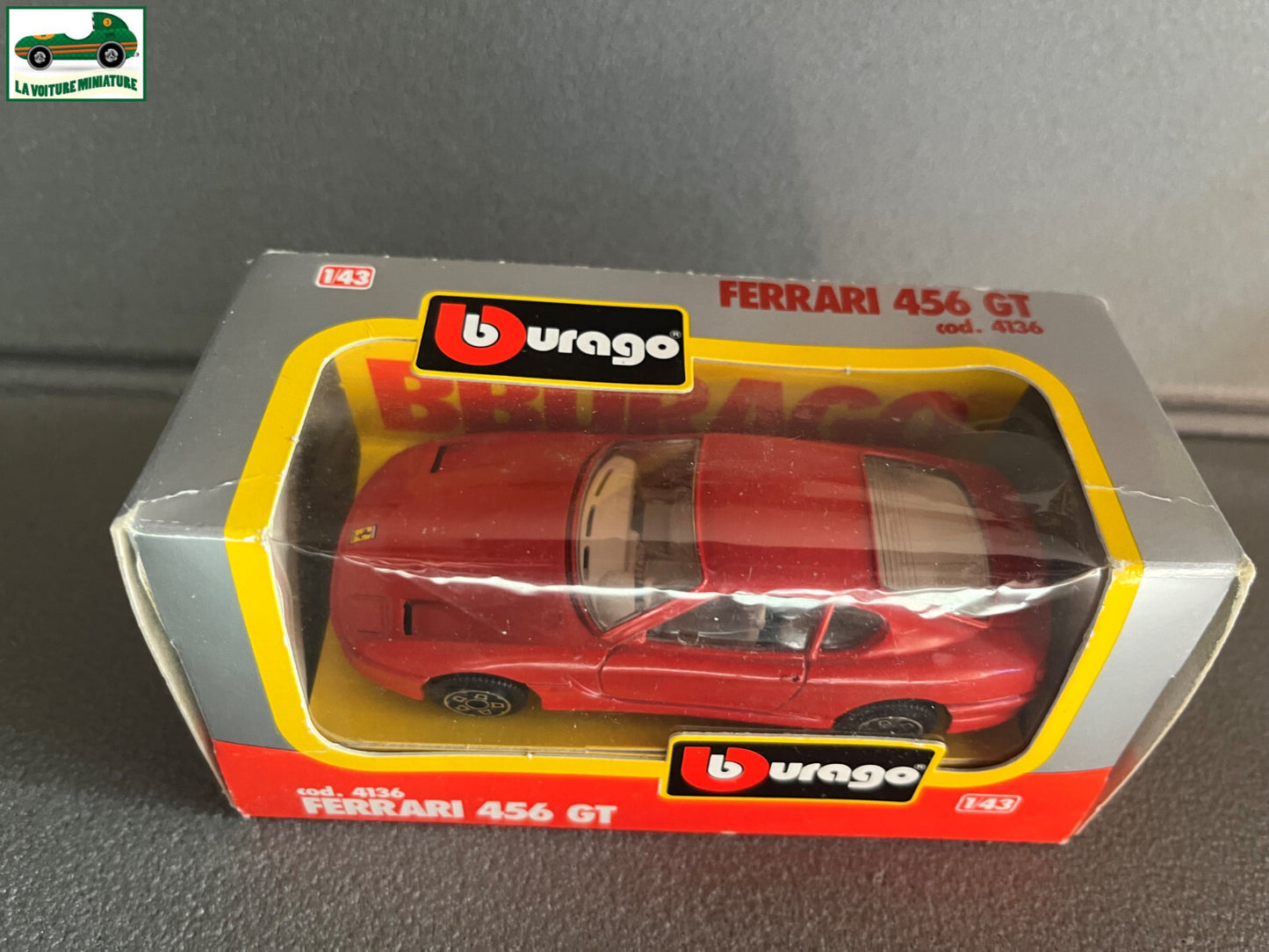 Voiture miniature Collection Ferrari 456 GT cod 4136 Burago 1/43