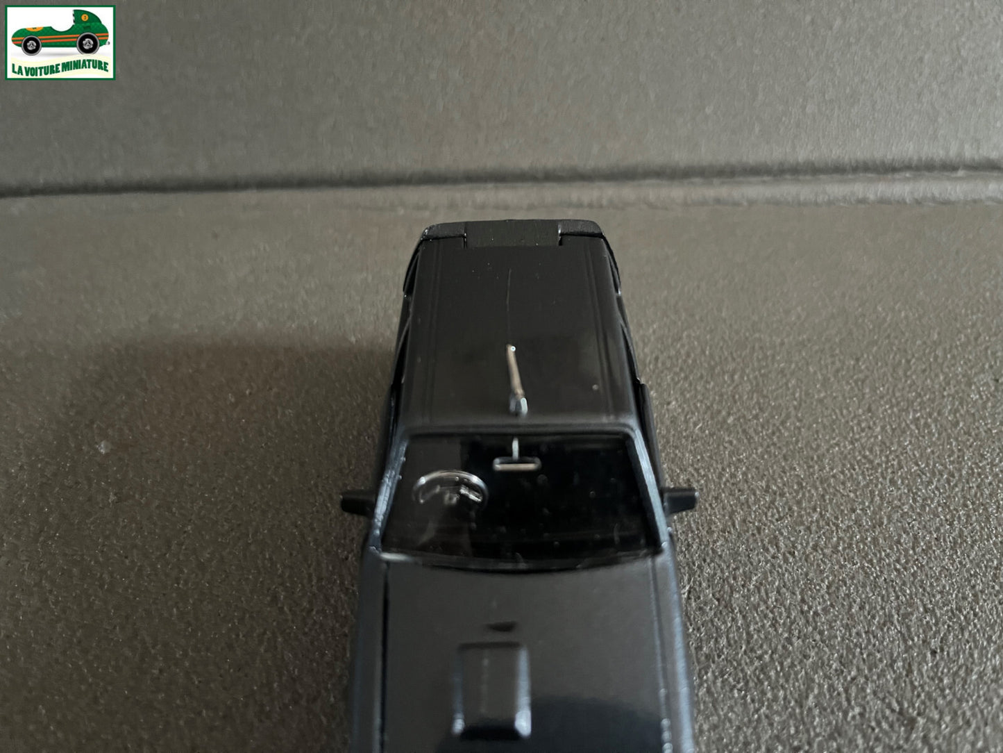Voiture miniature Diapet Daihatsu Mira Japan au 1/35