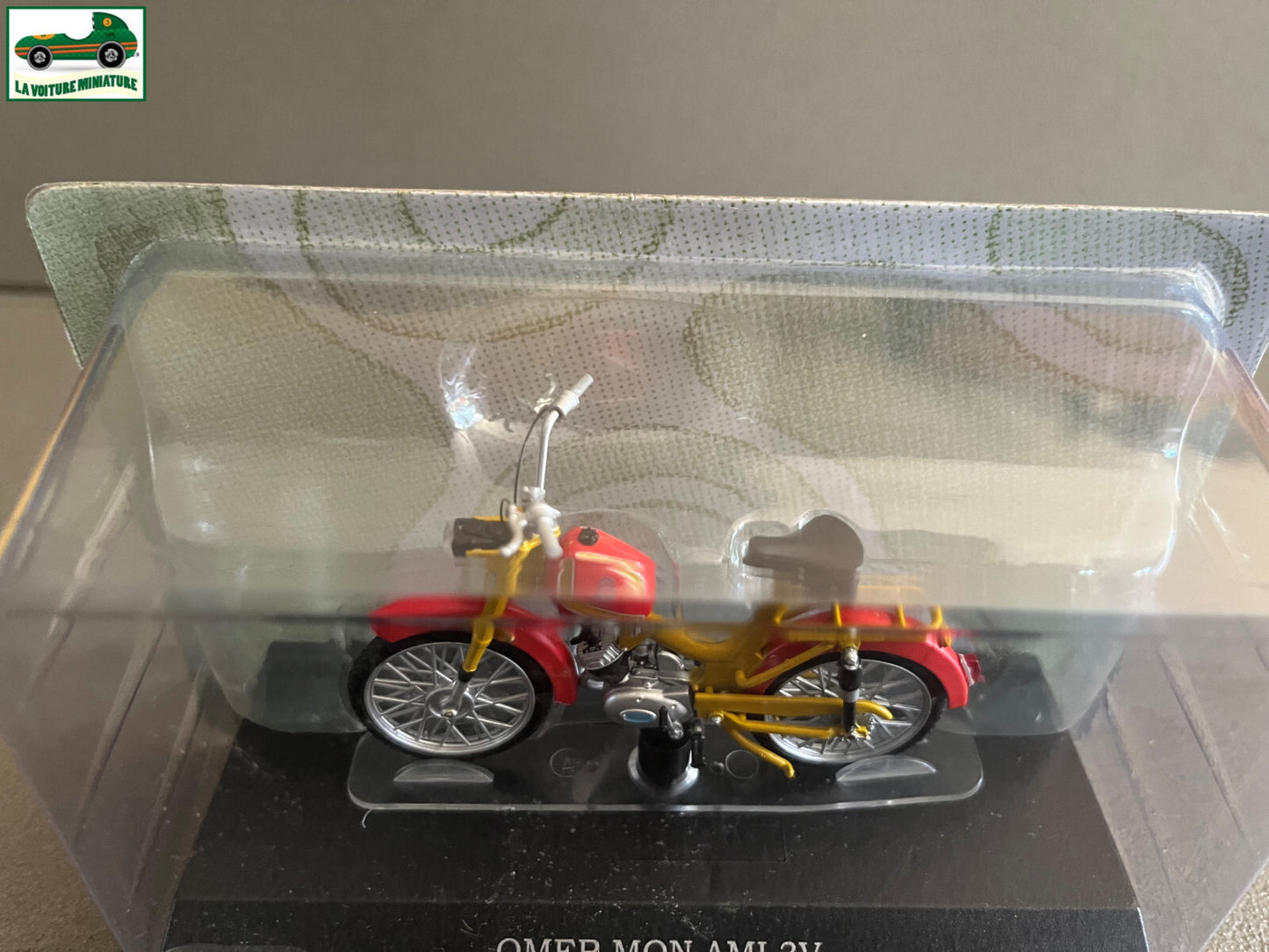 Moto Cyclomoteur miniature Omer Mon Ami 3V Leo Models 1/18