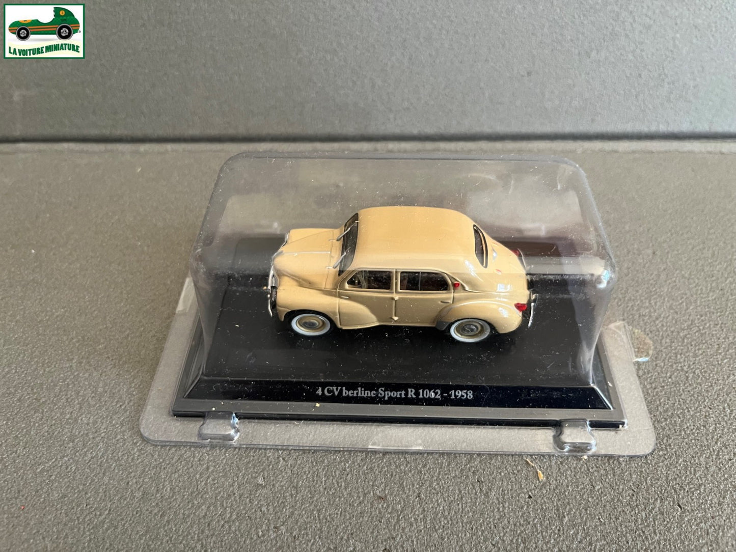 Voiture Miniature Renault 4 CV 4cv Berline Sport R 1062 1958 Eligor au 1/43
