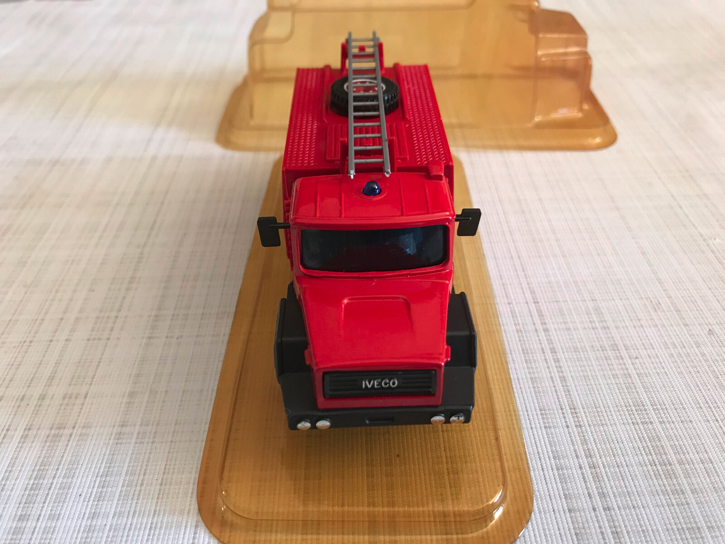 Voiture Miniature Pompiers Camion Iveco Solido au 1/50